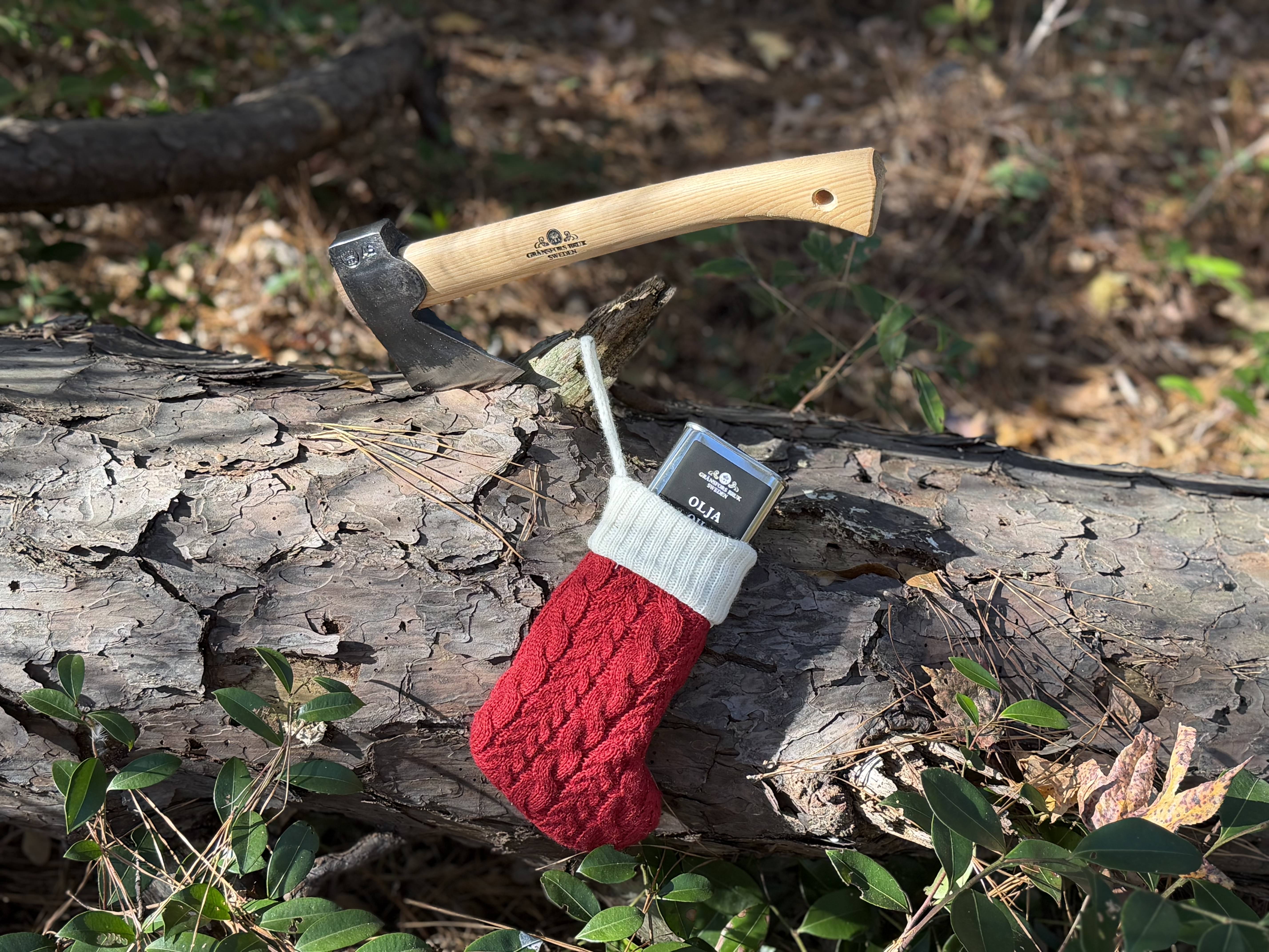 Wildlife Hatchet Holiday Bundle